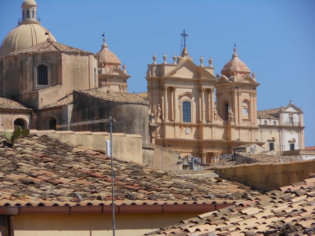 Casa Vacanze Happy Days Villa Noto Luaran gambar