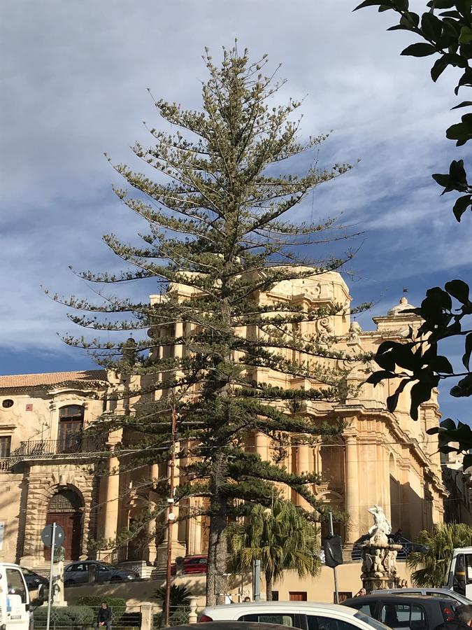 Casa Vacanze Happy Days Villa Noto Luaran gambar